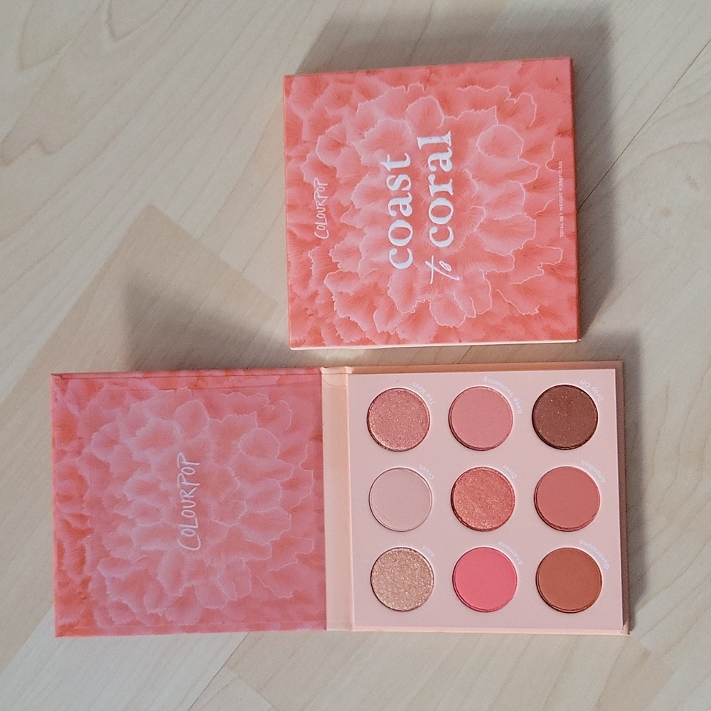 Eyeshadow palette